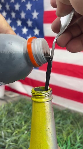 Using a Spoon to Transfer Liquid from One Bottle to Another #Spoon #USA #americanUSA #CookingHacks