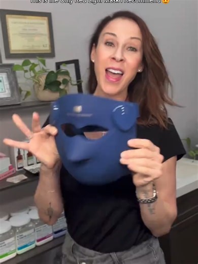 New INIA 4D red light mask with Dual NIR for deeper repair and firm skin.#M4D