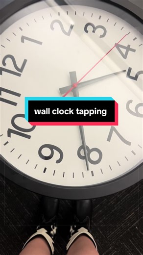 Satisfying Wall Clock Tapping ASMR