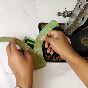 597K views · 15K reactions | Simple & Easy Blouse Design Cutting And Stitching | Blouse Ki Design | Blouse Design New Model | Design LB | Facebook