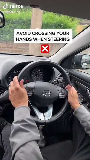 THE CORRECT WAY TO STEER #drivingtips #drivinglessons #learntodrive | driving lessons