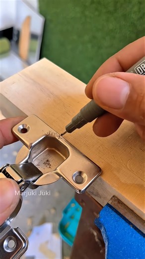 Basic hinge installation tehcniques woodworking ideas #woodworkingtips #woodworking