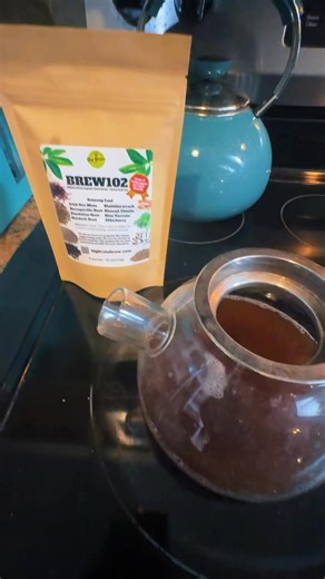 Sippin’ bone broth WITH BREW102 in it is a LEGIT CHEAT CODE!!! 🔥🔥🔥 | Big Brain Brew