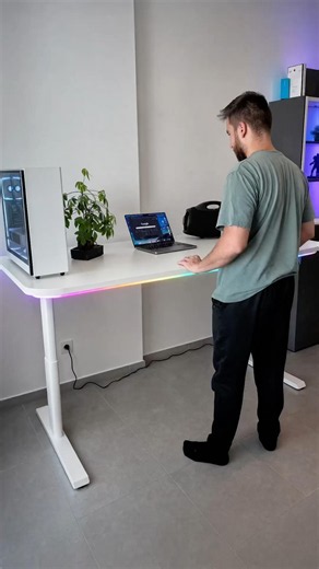 The BEST desk for your setup? (FlexiSpot) 🤯