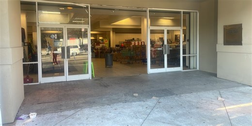 Teen charged with assault after allegedly crashing car into store at Gaston County mall