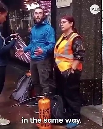 BREAKING: Just Stop Oil activists have sprayed paint over Harrods and blocked traffic on Knightsbridge to demand a halt on new oil and gas licences. More follows... | TalkTVUK