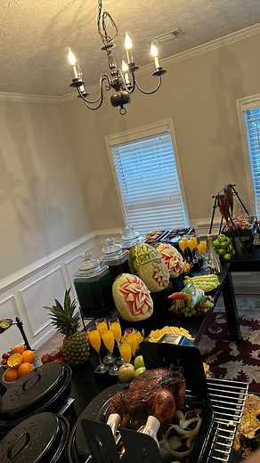 Life as a travel chef 🌍 ✈️ Whatever it takes to get the job done, my team and I will make it happen! Spice Jamaica way !!🇯🇲 @spicejamaica @a.renea.o @popsofalltrade @chef_jd_delight #atlanta #catering #travelchef | Spice Jamaica