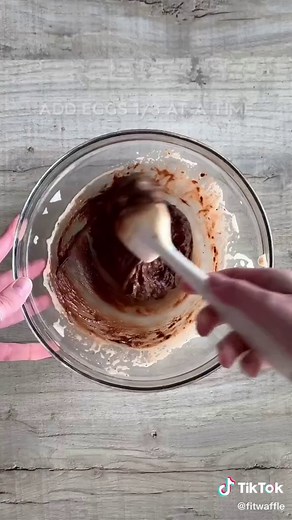 2-ingredient Nutella cake #nutella #cake #chocolate #tiktokfood #foodtok