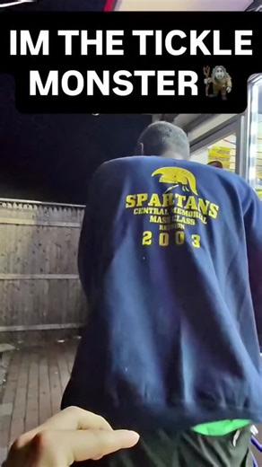 Daily Pranks on Instagram: "Tickle Monster Prank 🤣 #comedy #prank #funny #viral #explore #meme #laugh #haha #fy #fyp"