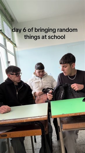 Día 6: Llevar Cosas Aleatorias a la Escuela