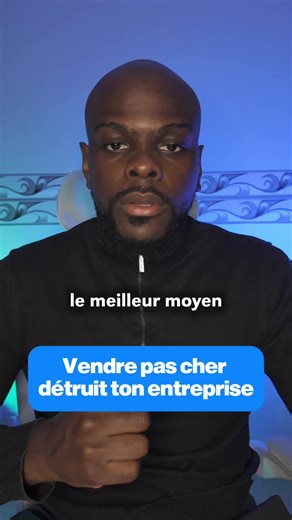 Vendre pas cher donne l’illusion que tu avances. En réalité, c’est exactement ce qui te bloque. Quand tu casses tes prix, tu n’achètes pas plus de clients. Tu achètes des problèmes. Plus de prestations à enchaîner. Moins de marge par intervention. Plus de fatigue. Et surtout, une clientèle ultra exigeante pour des montants dérisoires. Le vrai calcul que personne ne fait : ce n’est pas combien tu signes, c’est combien il te reste à la fin du mois. Faire 4 nettoyages à 30€ n’est jamais équivalent 