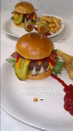 Halloween Monster Burger #recipe #halloween #burger
