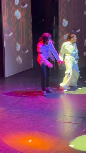 Ce soir, les fans de #MichaelJackson ont partagé leur joie et leur amour pour la star grâce à l’incroyable show « FOREVER » ! Merci à toutes et à tous pour ces moments remplis d’émotion.🫶🏻 | Le Grand Rex Paris