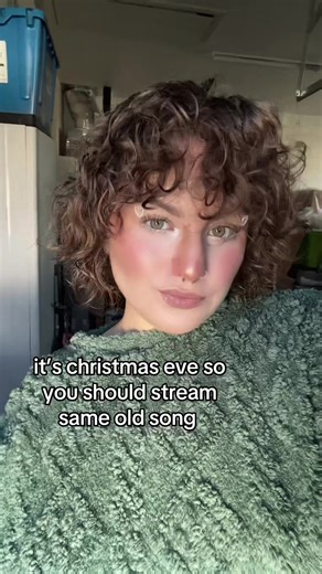 spend that sh*t it’s christmas! #theweeknd #fyp #xo | the weeknd songs