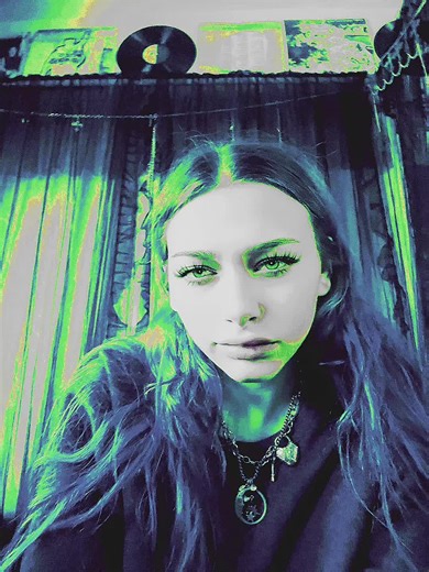 ditzyziah on insta (@ditzyziah)’s videos with original sound - pl8ylistt