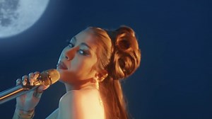 3.6K views · 102 reactions | Kali Uchis performs her chart-topping viral track #telepatía under the moon at The Tonight Show Starring Jimmy Fallon! Listen to it on Spotify right away - https://open.spotify.com/track/6tDDoYIxWvMLTdKpjFkc1B #KaliUchis #Live #Performance #JimmyFallon #Bilingual #Trending #TrendingMusic #MondayMusic | Universal Music India | Facebook