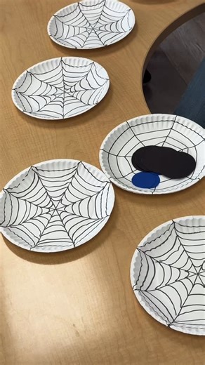 🕸 Tiny hands, big imagination! 🎃✨ Our children created their own little spiders — gluing bodies, legs, and eyes onto a web plate, and even drawing smiles. 🕷 Each spider turned out adorable, spooky, and full of character! 💛 #HalloweenCraft #SpiderProject #CreativeKids #DaycareFun #LearningThroughPlay #PreschoolActivities #SpookySeason #HalloweenVibes #LittleArtists #FallFun | La Joie Daycare