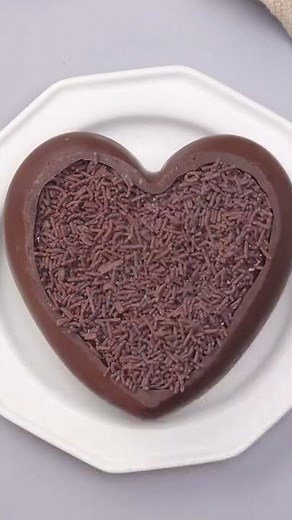 Amazing Chocolate Heart Cake for Your Lover