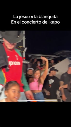 La Jesuu y La Blanquita en Concierto con Kapo