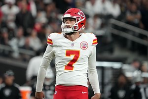 "First KC loss incoming": Chiefs fans in shambles as kicker Harrison Butker placed on IR
