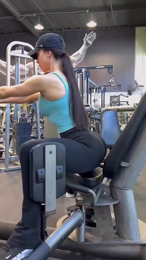 Abductor Machine Exercises for Glutes: Tips and Workouts