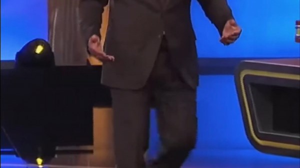 Wild Fight on Family Feud Stage Shocks Steve Harvey