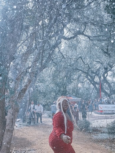 KECK1D on Instagram: "Wonderful Christmas Snow Queen 👑 🎄 So grateful to be apart of this collab! #cosplay #queen #plussize #black #cosplayer 💫 Aurora Fairy - @sersea_cosplay 🌬️ Blizzard Fairy - @obviousdisaster 🪄 Dark Frost Mage - @munstersnmakeup 🏰 Dark Frost Queen - @keri.couture 🪾 Dark Snow Fairy — @velora_w 🌒 Dark Winter Cleric - @verybestpeach 🔮 Dark Winter Witch - @ohheyitsbloom 🪽 Frost Angel - @givemeboba_ 🐻‍❄️ Frost Beastmaster - @ms_craftypants 🫐 Frost Berry Elf - @sweetcoat