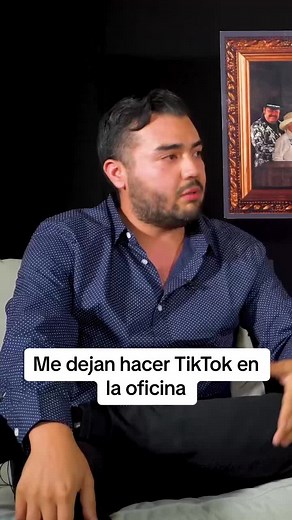 La Mole: Grabando TikToks en la Oficina