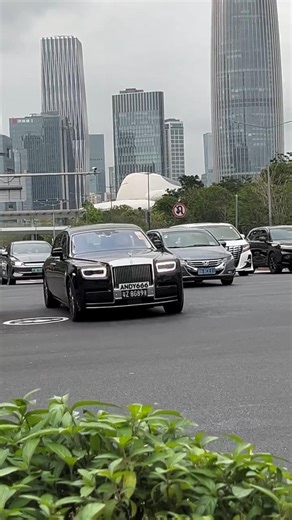 #RollsRoyce #Cullinan