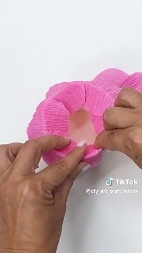 Cómo hacer rosas de papel crepé fácilmente