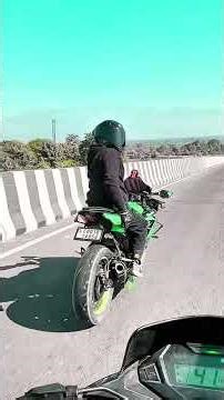 R15 v2 top speed exhaust sound ☠️😳 #ninjazx14r #motorbike ￼ #zx10r #kawasaki10r #thunderbike