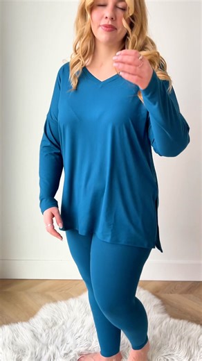 The lounge set people never want to take it off... Buttery-soft fabric, flattering V-neck, drop shoulders, side slits for movement — and matching elastic-waist leggings that actually fit. This is comfort that looks intentional, whether you're home all day or running errands in style. ✨ Unbelievably soft, stretchy fabric 💫 Flattering V-neck long sleeves 🖤 Longer length with side slit & high-low hem ✅ Doesn't cling, pill, or lose shape Customers are living in it: "So soft and cozy — I want it in