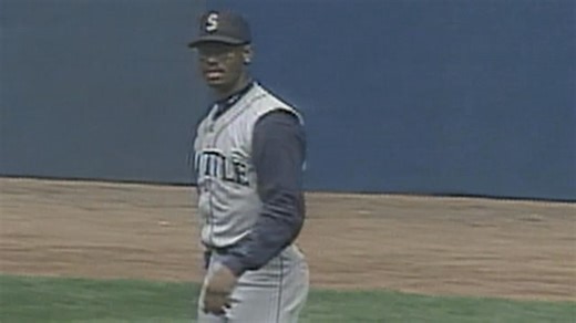 641K views · 12K reactions | Over 13 minutes of the best home run robberies ever 勞 | MLB | Facebook