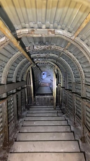 Exploring an Abandoned Tunnel: A Forgotten Space