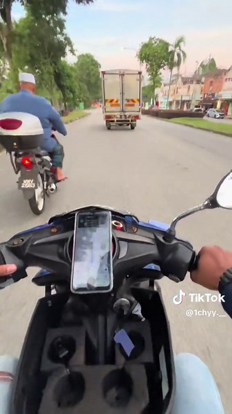 Explore GrabFood: A Quick Guide to Delivery Services