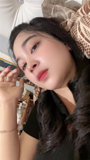 indahsari_20 (@fnis99)’s videos with suara asli - Siapa saya