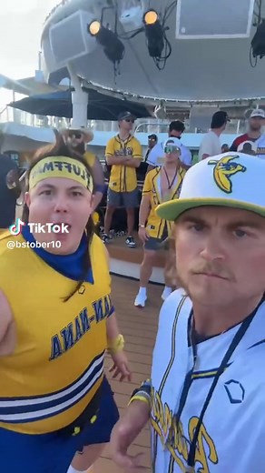 This has now become a normal day. Me and @Cody Fluffman bibing to @Sexy Sax Savannah Bananas will @Kyle “KJ” Jackson does a Full into the pool and a maracas player appears #savannahbananas #bananalandatsea #bananaball