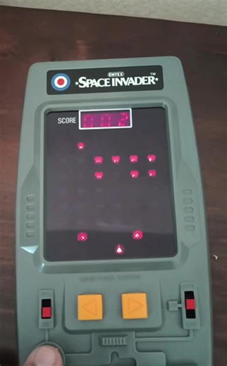 The Entex Space Invander handheld console was released in 1980. Individual games used to have there own hand held much more commonly in the 80s and 90s as we have seen on this channel before. Game n Watch is a prime iexample but many classic arcade games like Space Invader and series like TMNT got there own console launches too! #vintagetech #indiegaming #vintagegaming #retro #collector