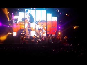 Alan Jackson (w/Ryan Joseph fiddle solo): "Little Bitty" Bethlehem, Pa 8/8/14