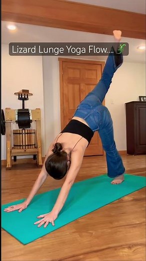 Try this full body yoga flow everyday ✨👀 #yogawithsaratrapani