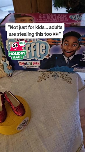 PlayFoam Pluffle is that soft, airy, mesmerizing sensory fluff kids cannot put down. It’s stretchy, squishy, slow-drip satisfying, and never dries out. Perfect for sensory play, calming fidget toys, or quiet-time activities. Grab yours in my TikTok Shop before it sells out ➡️ #playfoampluffle #sensoryplayideas #tiktokshopfinds #asmrsatisfying #kidsstockingstuffers