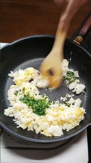 I've been wanting to try making fried rice with matsutake mushroom soup, which I've been curious ...