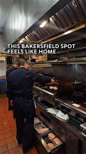 Step inside Honey I’m Home Bakersfield — where good vibes, comfort food, and family energy fill every corner. Whether you’re coming for breakfast, lunch, or dinner, you’ll walk in hungry and leave saying, “Honey… I’m stuffed!” 😂 📍Located right here in Bakersfield, CA — If you haven’t been yet, you’re missing out on one of Bakersfield’s hidden gems! #BakersfieldEats #BakersfieldFoodies #HoneyImHome #BakoEats #BakersfieldRestaurants #SupportLocalBakersfield #KernCounty #foodies | Honey I'm Home 