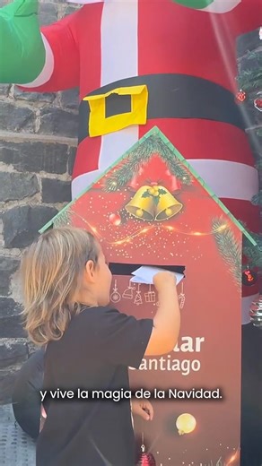 🎄✨ En lo alto del Funicular… la magia de Santa vuelve a cobrar vida. En el Salón Tudor te espera su taller navideño: adornos, brillo, dibujos y un duendecito lleno de alegría para guiar cada creación ✨🎨 Un lugar para soñar, crear y vivir la Navidad en familia. 📅 Del 3 al 25 de diciembre de 10:00 a 18:30hrs. 🎟️ Compra tus tickets anticipados en www.funicularsantiago.com | FunicularSantiago