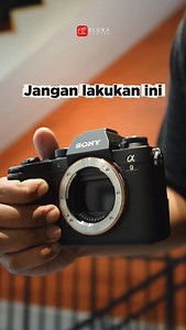 JUAL BELI KAMERA BANDUNG | TOKO KAMERA on Instagram: "Sensor itu jantung kamera. Sekali kotor, efeknya ke semua foto 🤯🙌🏼 Makanya sebelum ganti lensa: aktifkan anti-dust mode. Sensor tertutup. Debu nggak ikut masuk. Rawat gear hari ini, biar nggak nyesel besok 🔥 #tipskamera #tipsfoto #fotografi #tokokamerabandung #tokokamerabekas"