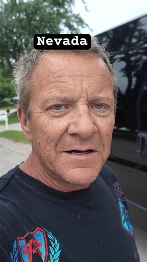 Vantastic in the beginning, we load the van and then it begins ￼