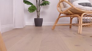 MSI XXL Tustin Grove White Oak 5/8 in. T x 9.45 in. W Tongue and Groove Engineered Hardwood Flooring (34.10 sq.ft./case) HD-LWD9586-X010