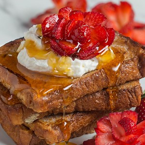 282K views · 722 reactions | This crème brûlée French toast is the perfect indulgent treat for weekend brunch at home!  RECIPE: https://tasty.co/recipe/creme-brulee-french-toast | Tasty UK | Facebook