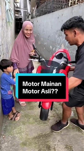 Wah adek terakhir beda sendiri sukanya 😁🙌🏻 T-Shirt by: @No Void Minds