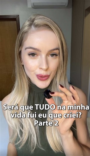Há coisas que acontecem na nossa vida porque precisam vir, porque era predestinado, pra nos ensinar algo maior. Há também questão de honra familiar, ciclos que se repetem de geração em geração na sua família. Então nem exatamente tudo você cria pelos seus pensamentos ou vibração, tem coisas que tem um propósito maior ou uma questão familiar envolvida. O importante é você estar consciente dos seus pensamentos e sentimentos no dia a dia para não criar mais daquilo que não deseja, e também conscien